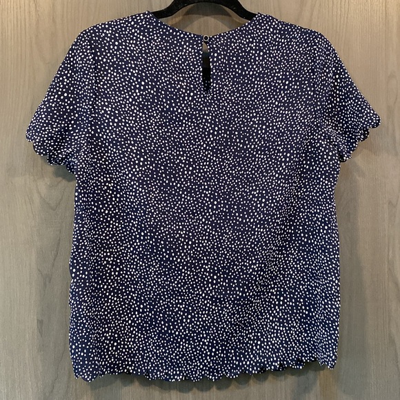Banana Republic Factory Light-Weight PolkaDot Business Casual Scalloped Edge - Picture 5 of 9
